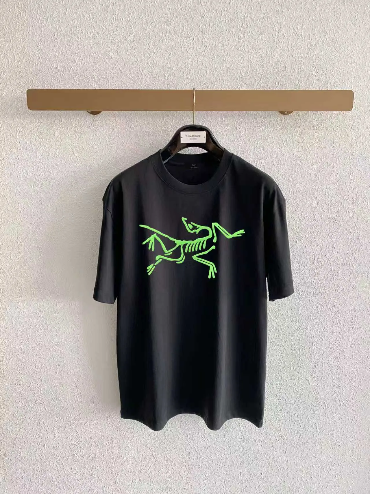 Arc’ter/ logo New Arrival ， ， ， ， T Same Style。 :Black White Blue Gray Size:S（90-130 ） M（125-140 ） L（135-160 ） XL（160-180 ） XXL（180 ）